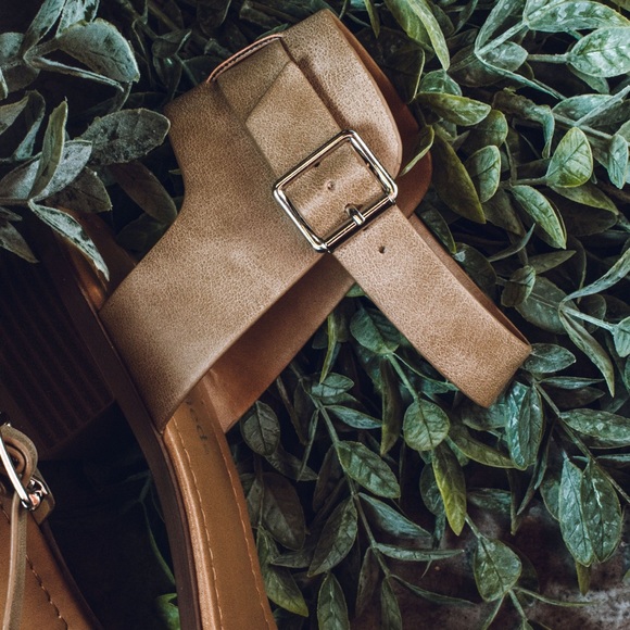 Camel Kitten Cuban Heel Ankle Buckle Sandals - Picture 3 of 4